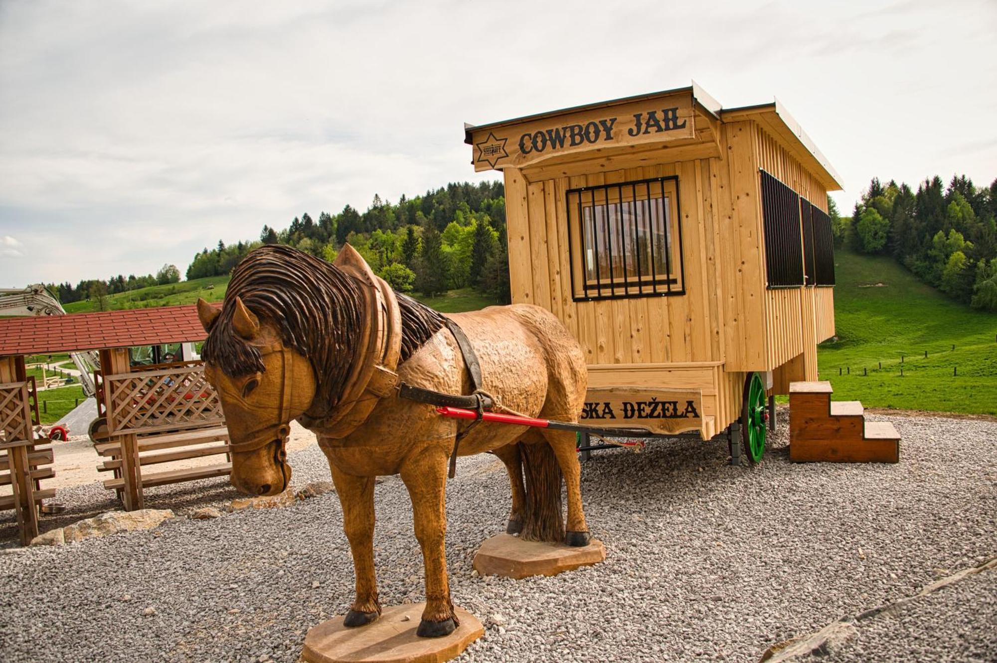 Cowboy'S Land Hotel Visnja Gora Exterior photo